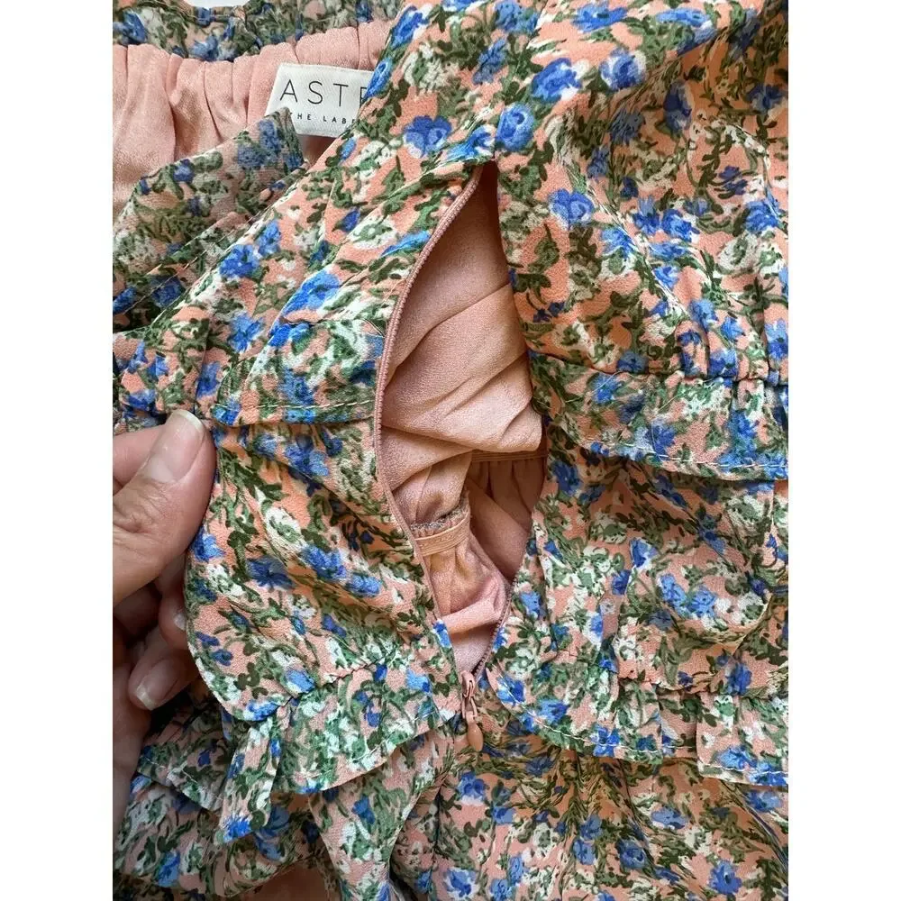 ASTR The Label Floral Puff Sleeve Tiered Peplum Top - Size L
